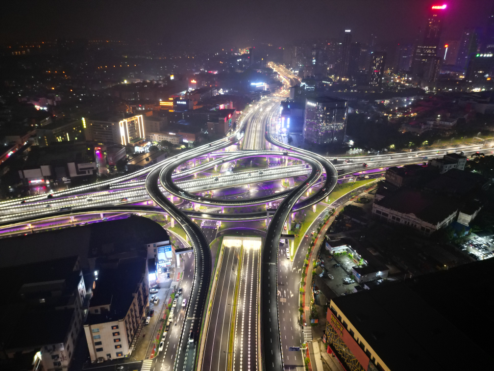 廣州建築南大幹線項目全線通車